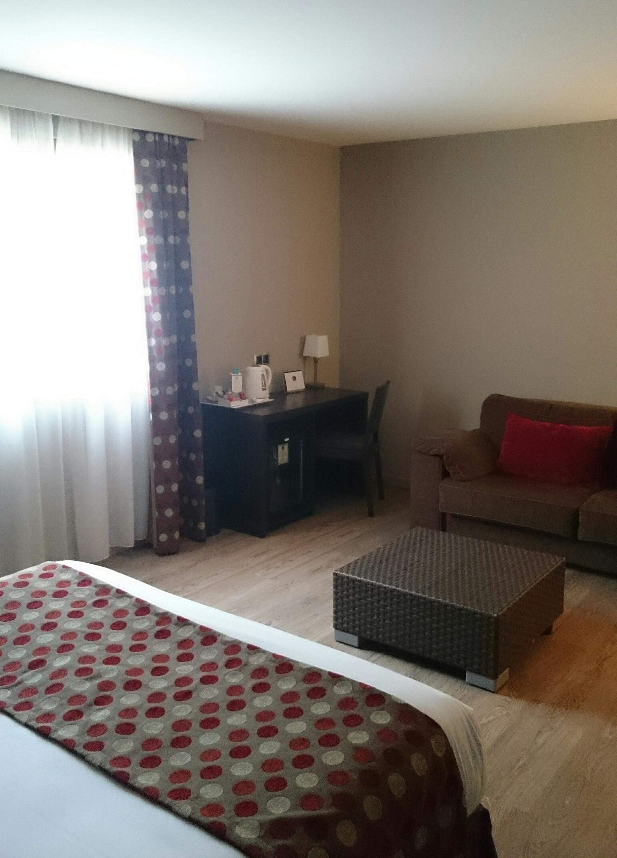 Best Western Hotel Des Barolles - Lyon Sud Бринье Экстерьер фото