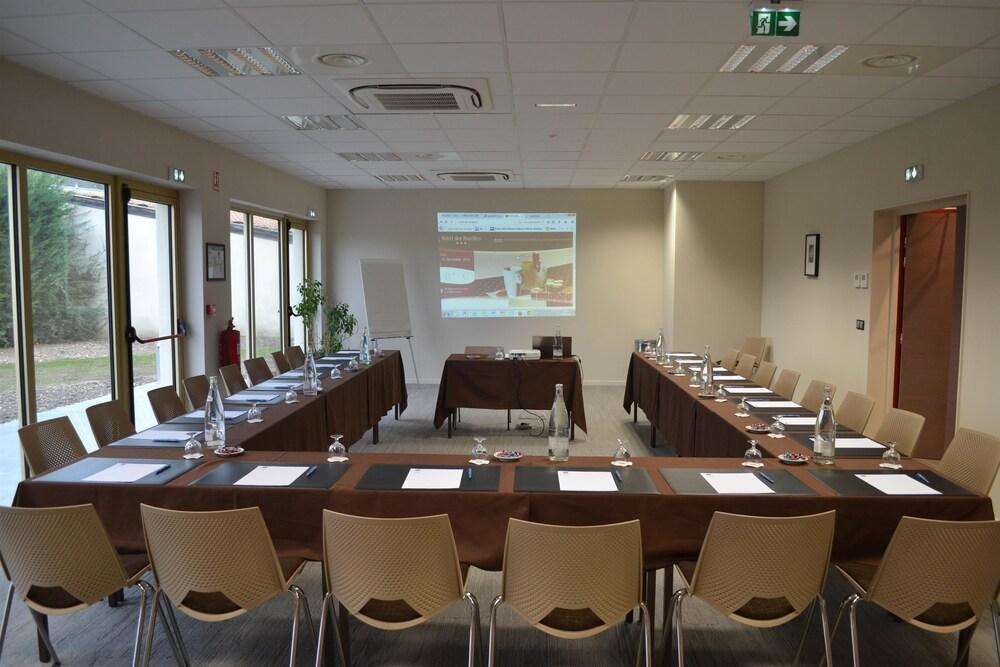 Best Western Hotel Des Barolles - Lyon Sud Бринье Экстерьер фото