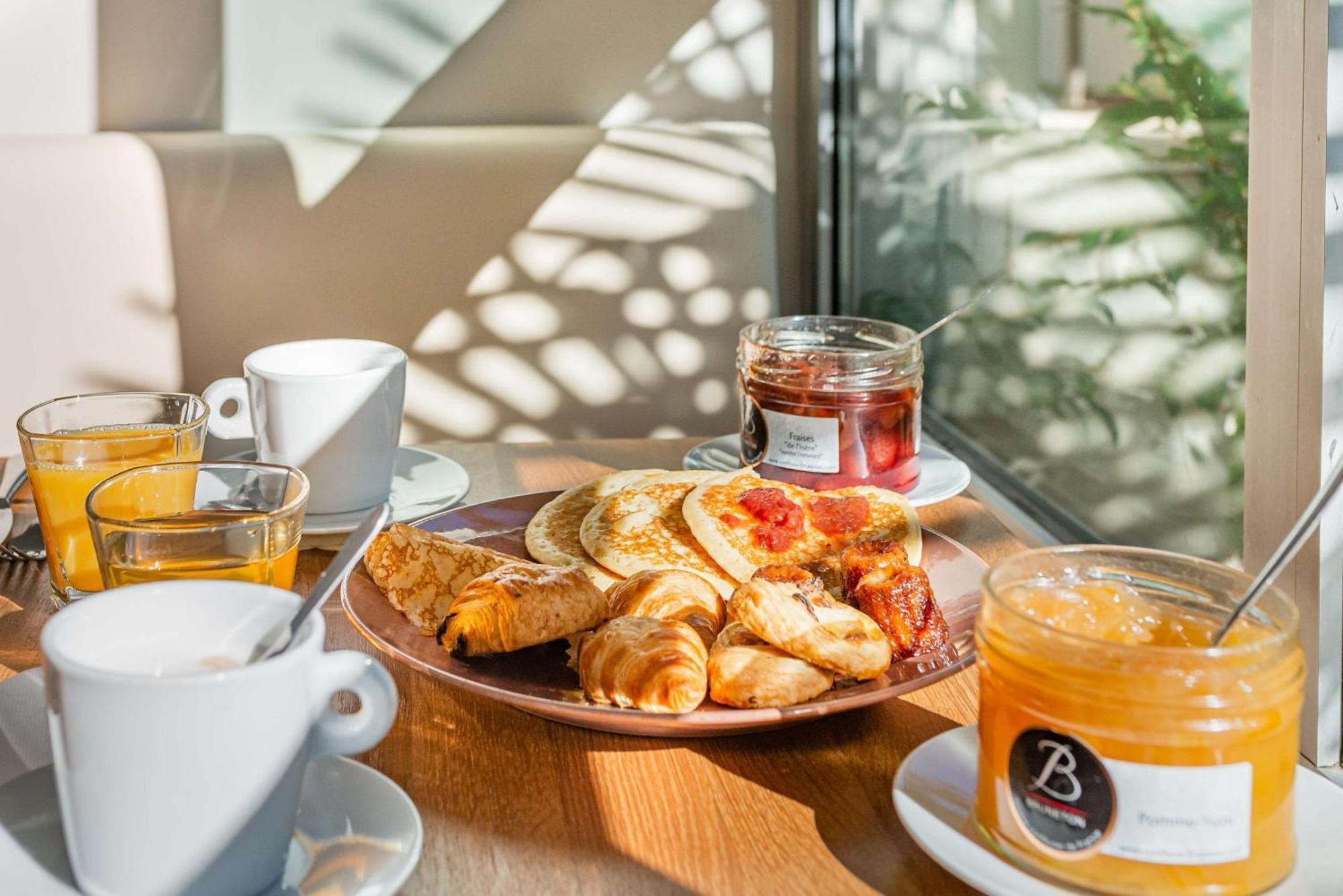 Best Western Hotel Des Barolles - Lyon Sud Бринье Экстерьер фото